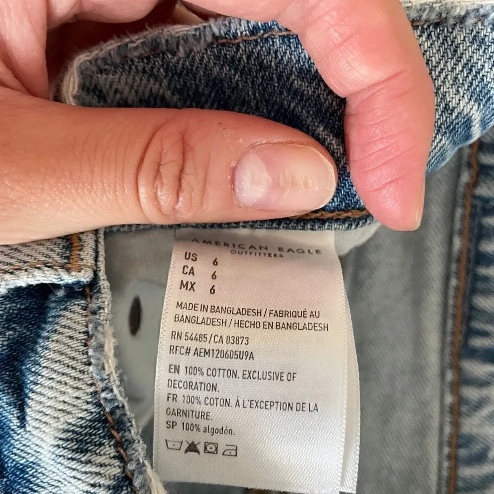 NWT American Eagle Denim Baggy Short size 6 MSRP$60